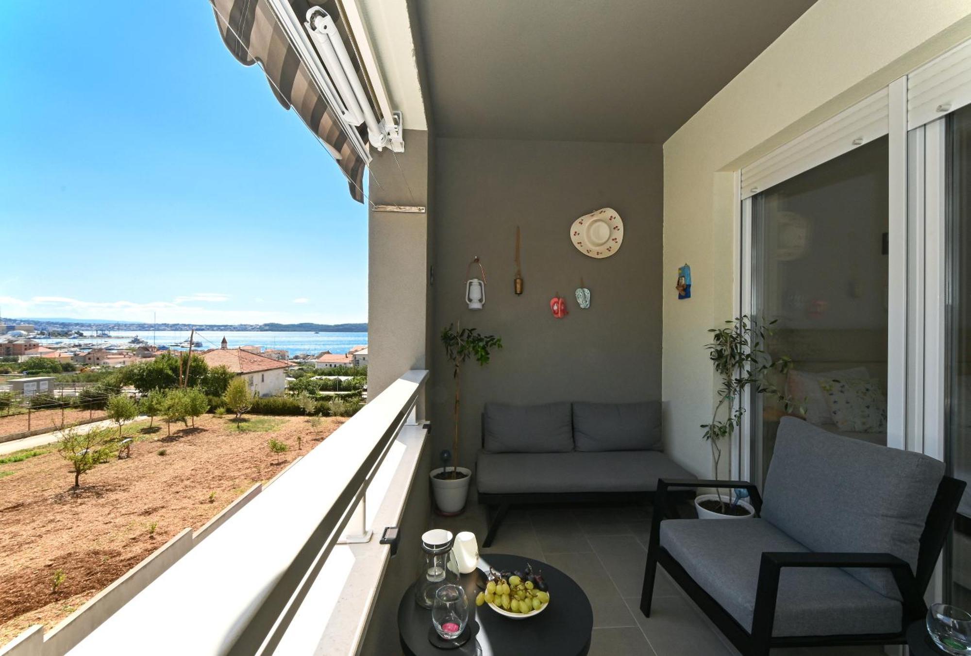 Tri Masline With Seaview Apartment