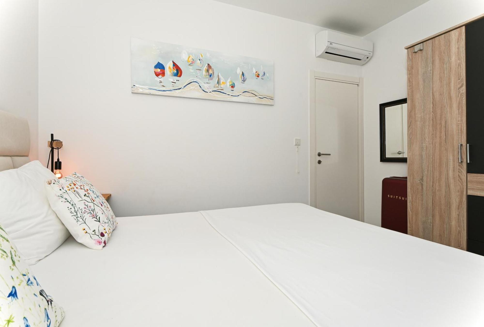 Tri Masline With Seaview Apartment Trogir