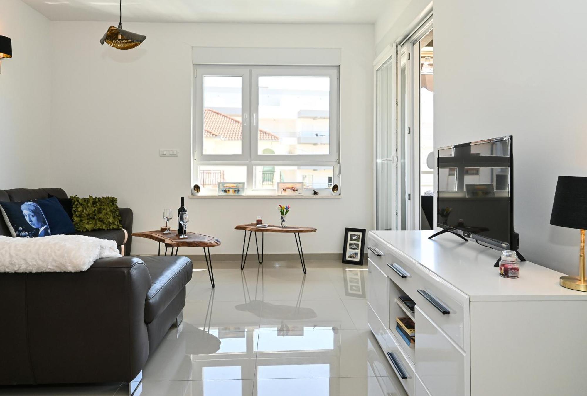 Tri Masline With Seaview Trogir