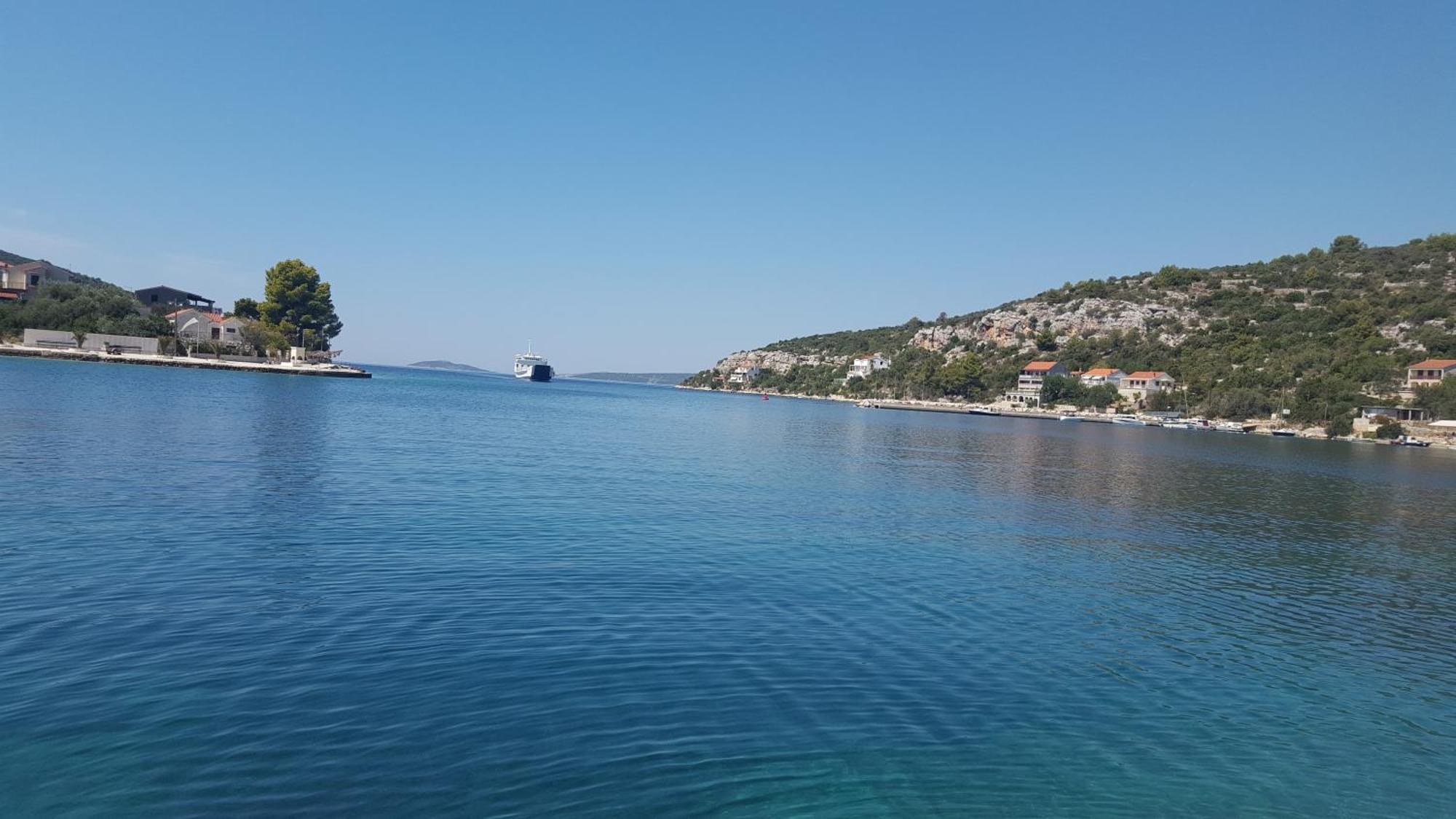 Tri Masline With Seaview